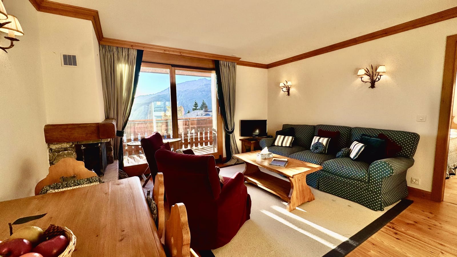 À LOUER À LA SEMAINE 2 ½ pièces proche du centre de Crans