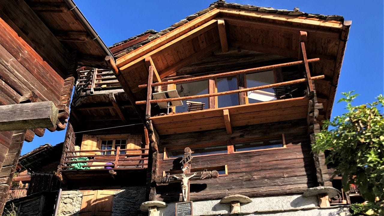A 7 kilomètres de Verbier à louer à partir du 15 septembre mazot rénové pour résidence principale.