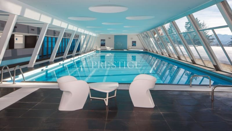 Duplex Ski in&out à la Tour de Super-Crans – Vue panoramique & services hôteliers
